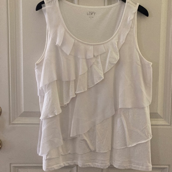 Ann TaylorLOFT Ruffled Layers Sleeveless Scoop Neck Top/White/ L/NWT/ON SALE $30 - Picture 1 of 3